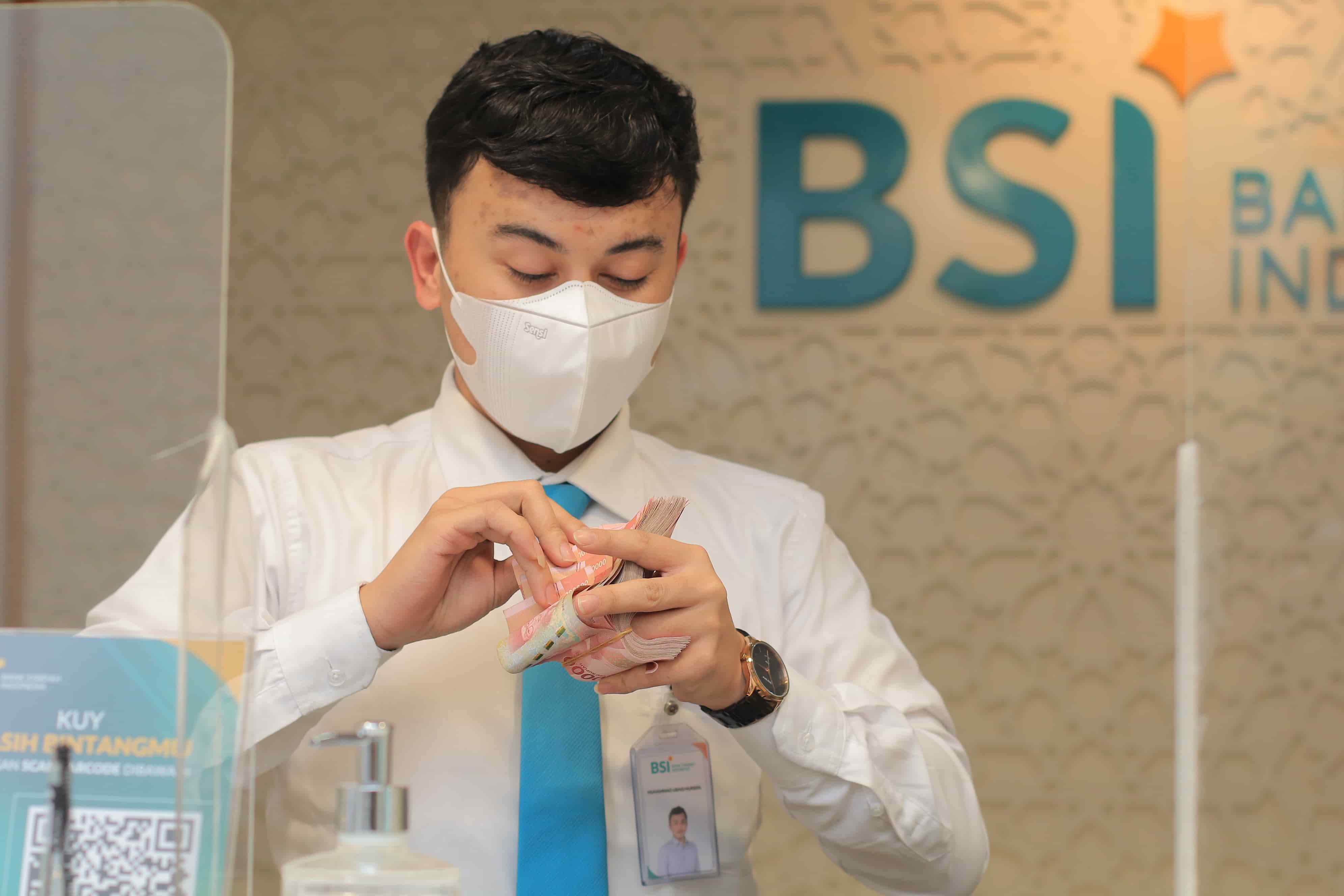 KESEMPATAN: BSI memiliki program bernama Bibit BSI yang khusus ditujukan bagi lulusan SMA/SMK yang berpotensi untuk mengembangkan karier mereka di dunia perbankan syariah.