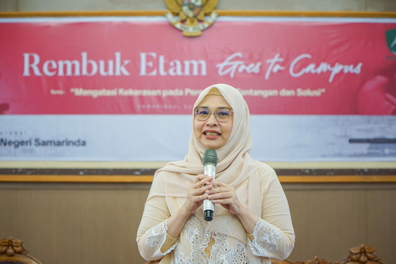 Myrna Asnawati Safitri