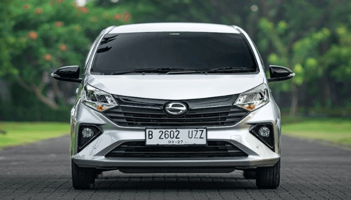 HARGA KOMPETITIF: Mobil LCGC MPV 7 penumpang yang cocok bagi keluarga muda Indonesia.
