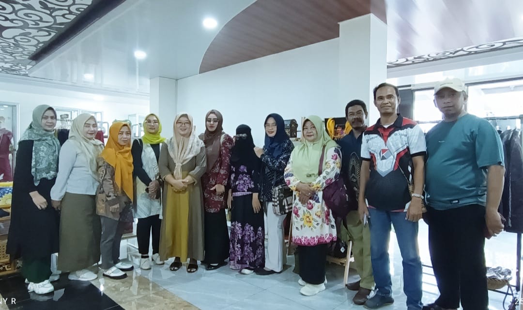 RAMAIKAN HARKONAS: UMKM Binaan Kideco diundang Harkonas Fest 2024 di Kantor Disperindagkop dan UKM Kaltim, Minggu (26/5).