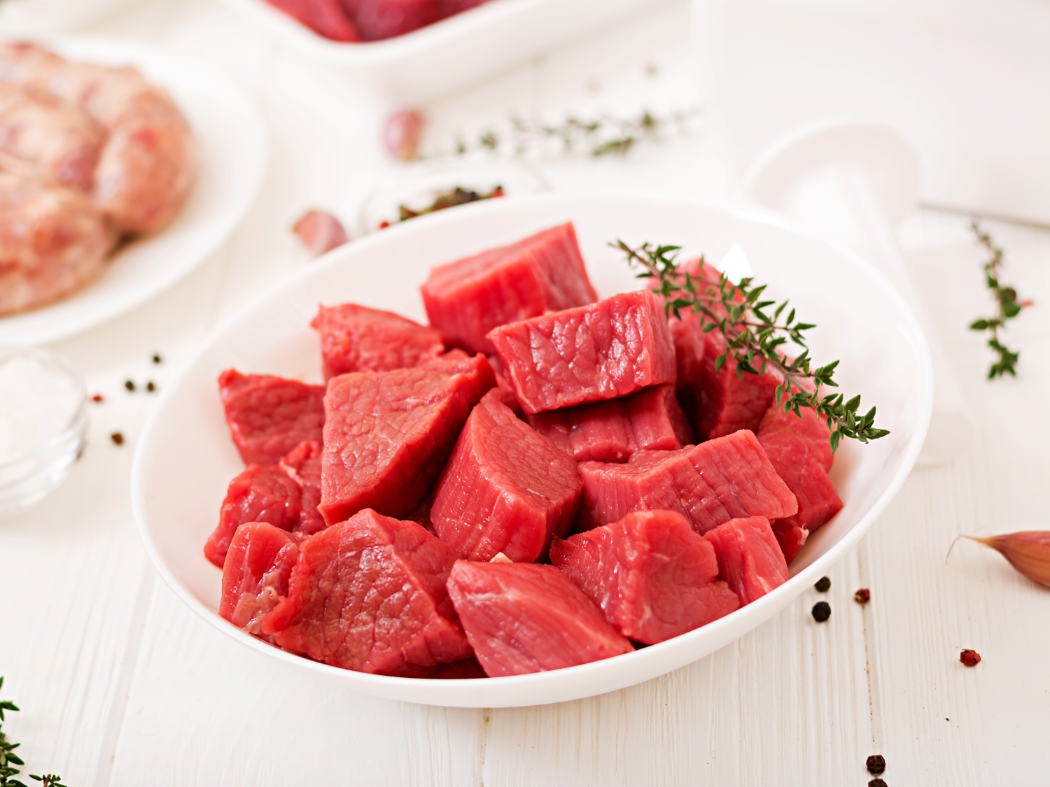 Ilustrasi. Daging mentah yang siap disimpan dalam freezer. (freepik.com)
