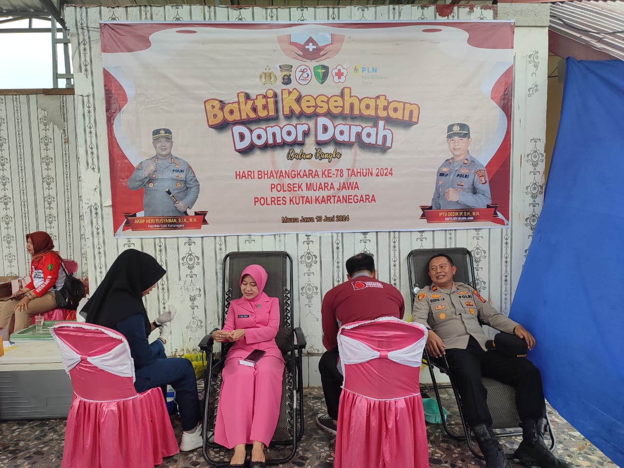 DONOR DARAH. Bakti kesehatan donor darah digelar Polsek Muara Jawa, ada 76 kantung dikumpulkan untuk disalurkan ke rumah sakit Samboja. (Foto: Ist/KP)