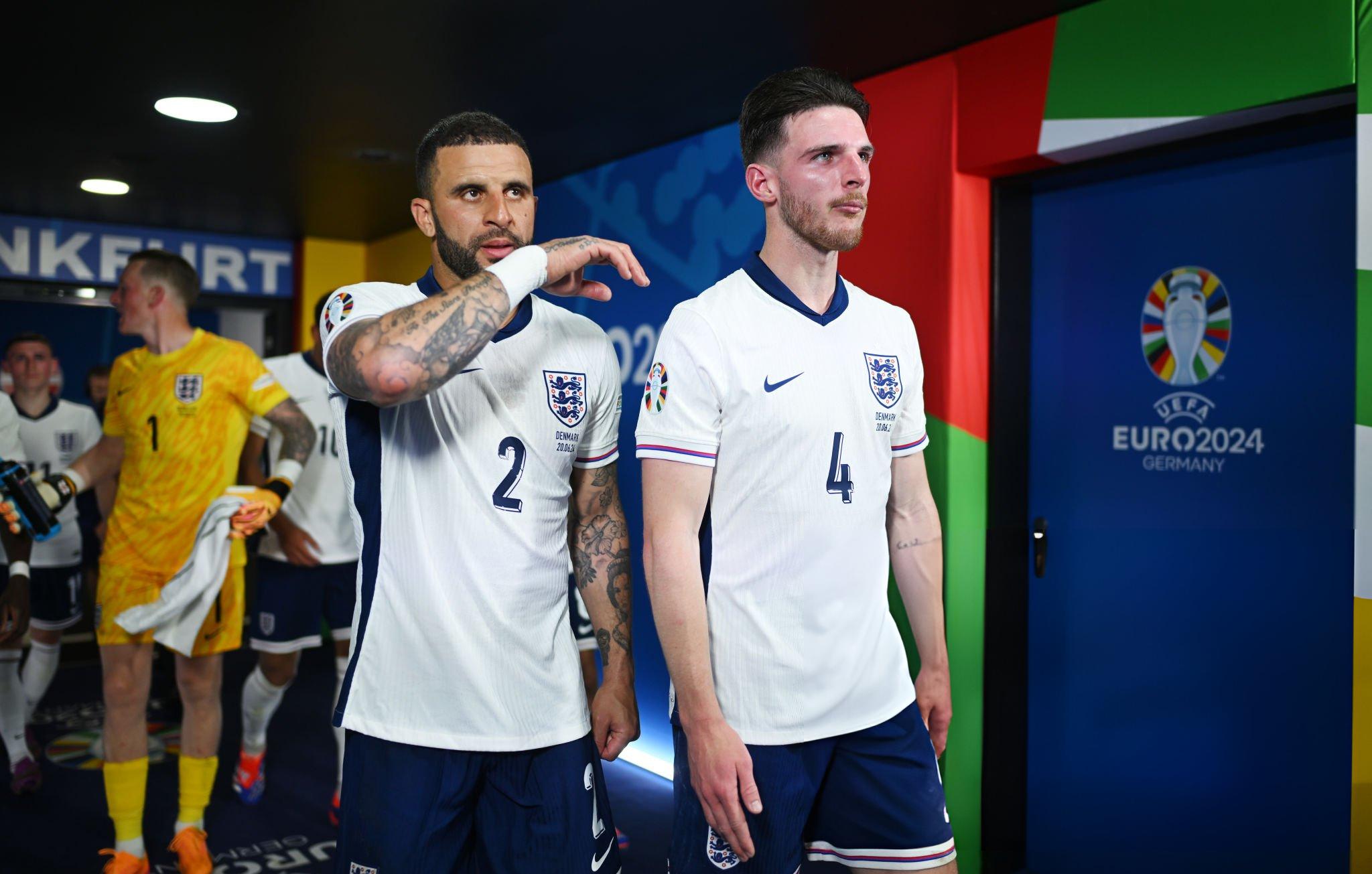 DIHUJANI KRITIK: Declan Rice (kanan) cs belum memberikan penampilan yang mengesankan. (Foto: X)