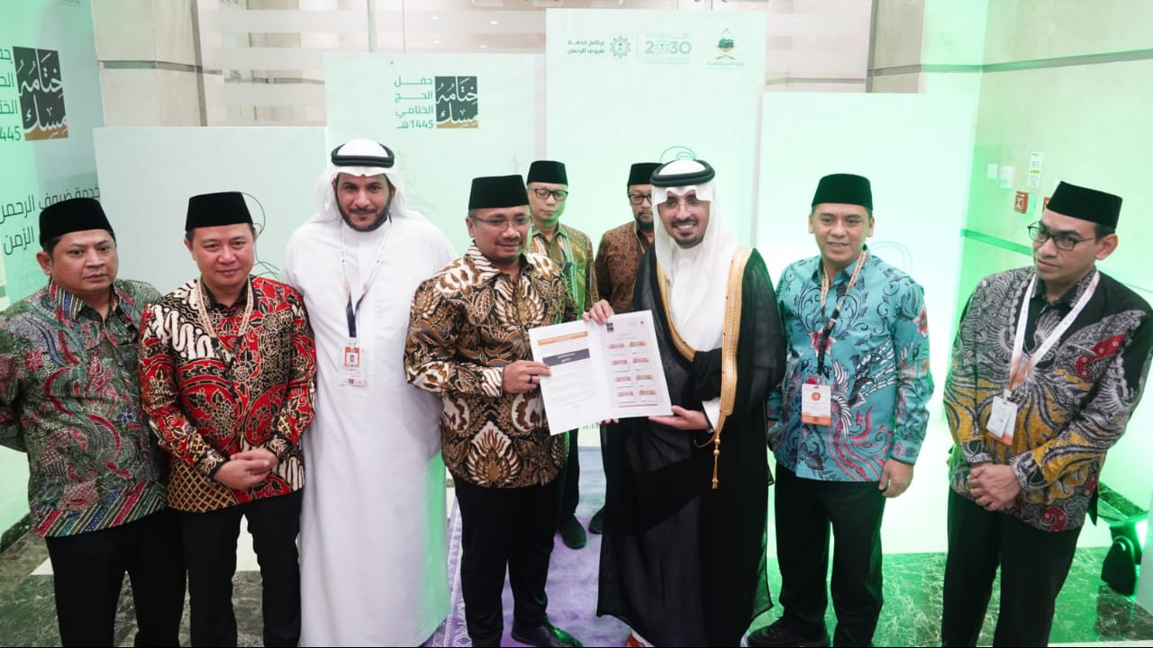 KUOTA SAMA : Menag Yaqut menerima surat pemberitahuan kuota haji 2025 dari Wakil Kementerian Haji dan Umrah Saudi
