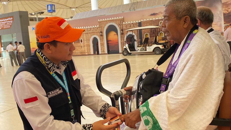 Operasional pemulangan jamaah haji ke Tanah Air terus berlangsung dengan pengawasan tim medis. (KEMENAG RI)