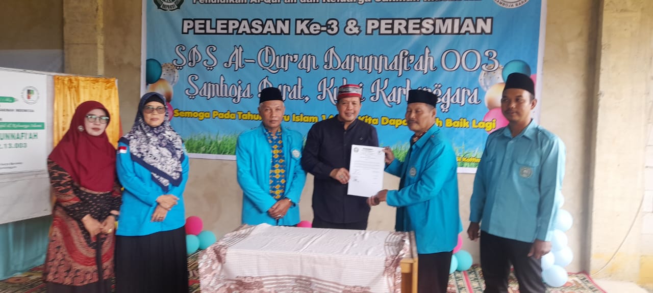 MAJU BERSAMA: Pengurus BKPAKSI Kaltim dan tim SPS Al Qur