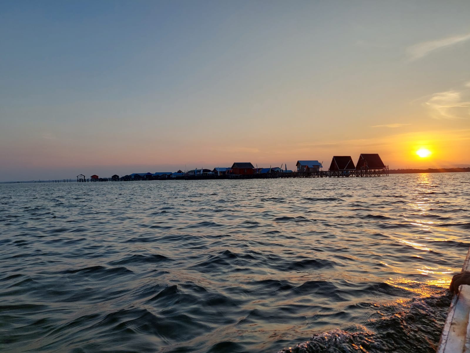 DASAR PENGEMBANGAND: Dispopar akan menyusun rencana induk pengembangan obyek wisata tiga pulau pesisir. (FOTO: ADIEL KUNDHARA/KP)