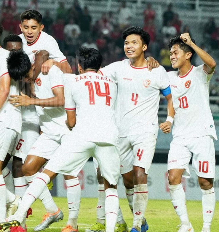 MENANG LAGI:  Timnas U-19 menghajar Timor Leste  6-2, dalam partai ketiga Grup A Piala AFF U-19, di Stadion Gelora Bung Tomo, Surabaya, Jawa Timur, pada Selasa (23/7) malam. (FOTO: INSTAGRAM PSSI)