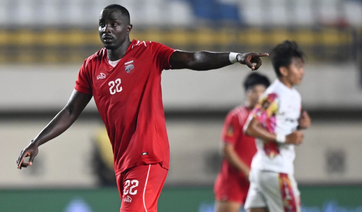 TETAP AMAN: Christophe Nduwarugira dkk menolak menaiki Barracuda dan memastikan bahwa Bobotoh saat ini sudah dewasa dalam menyikapi kekalahan timnya.(FOTO: IST)