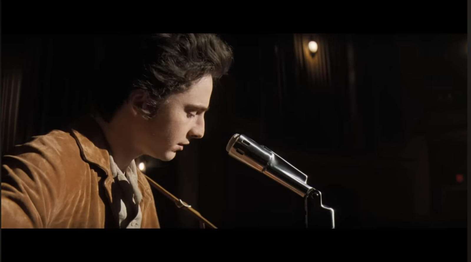 Timothee Chalamet jadi Bob Dylan dalam teaser biopik A Complete Unknown.