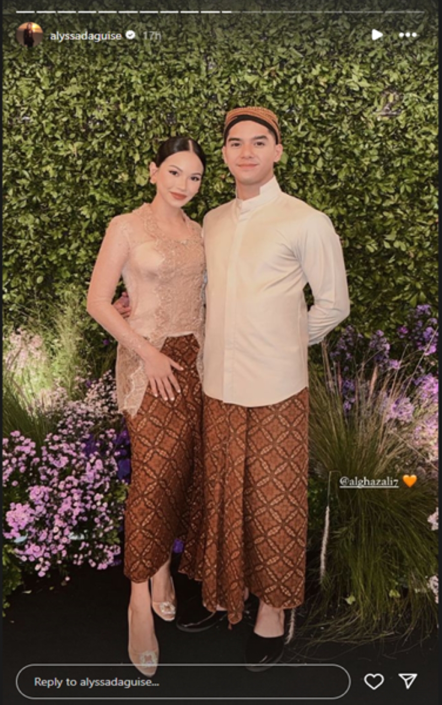 Al Ghazali dan Alyssa Daguise di pernikahan Thariq dan Aaliyah.