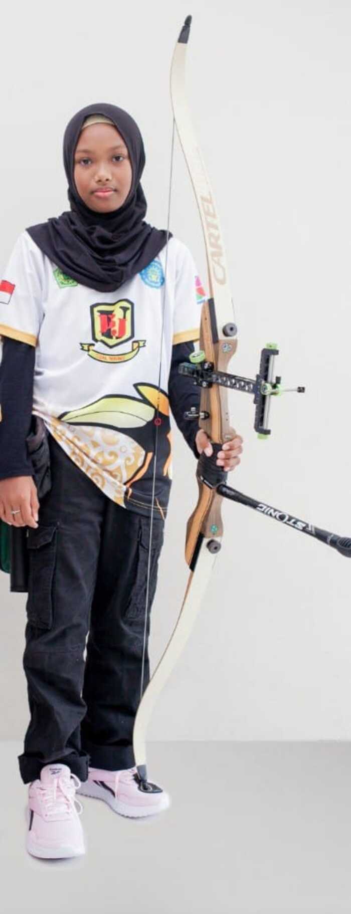 Ukir Prestasi Sejak Dini, Jadikan Panahan Modal Gapai Mimpi Qaireen Fadzila Assyafa jatuh cinta dengan olahraga panahan sejak duduk 2 SD.