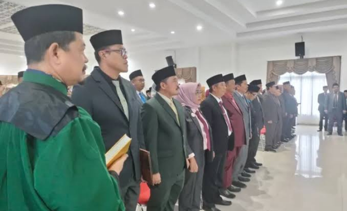 ISI POSISI LOWONG: Pansel saat ini sedang melakukan tahapan seleksi JPT Pratama untuk kursi staf ahli pemerintahan dan hukum serta Kepala Diskop-UMPP. (FOTO: DOK/KP)