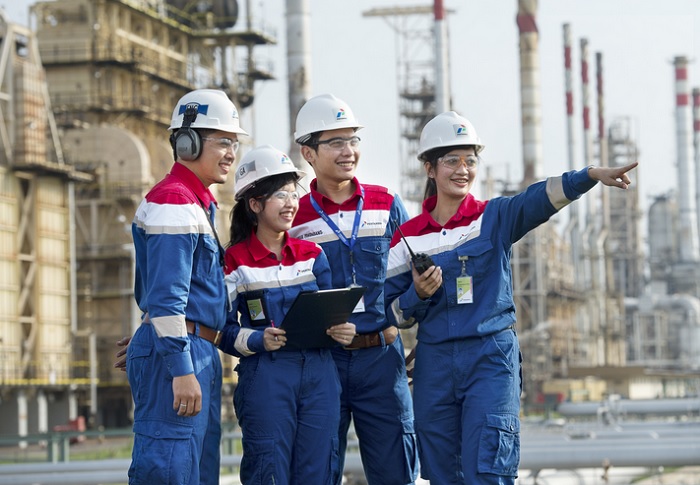 PT Pertamina (Persero) membuka peluang kerja bagi fresh graduate dan yang berpengalaman.