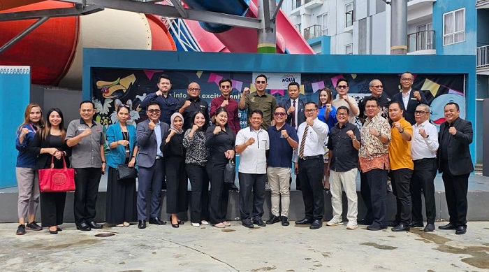 MASIH ADA: PHRI Balikpapan bersama IHGMA saat mengjonfirmasi ketersedian kamar jelang HUT ke-79 RI.