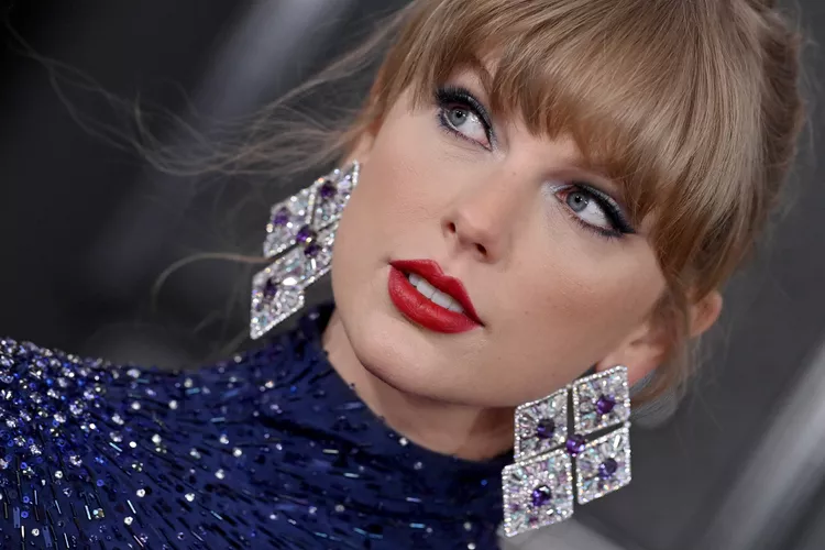 Taylor Swift batal konser di Wina Austria.