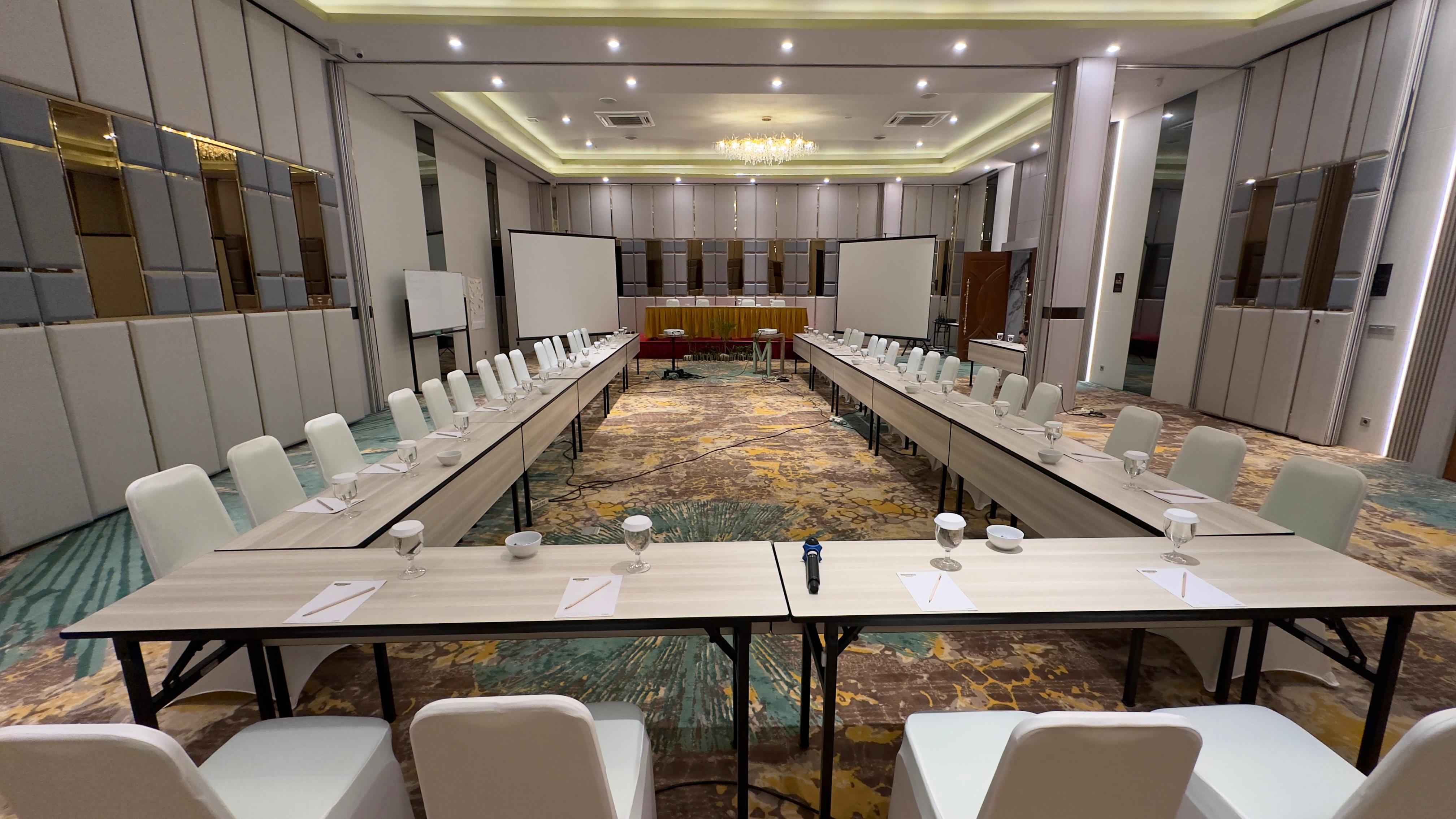 Ballroom Hotel MaxOne Balikpapan.