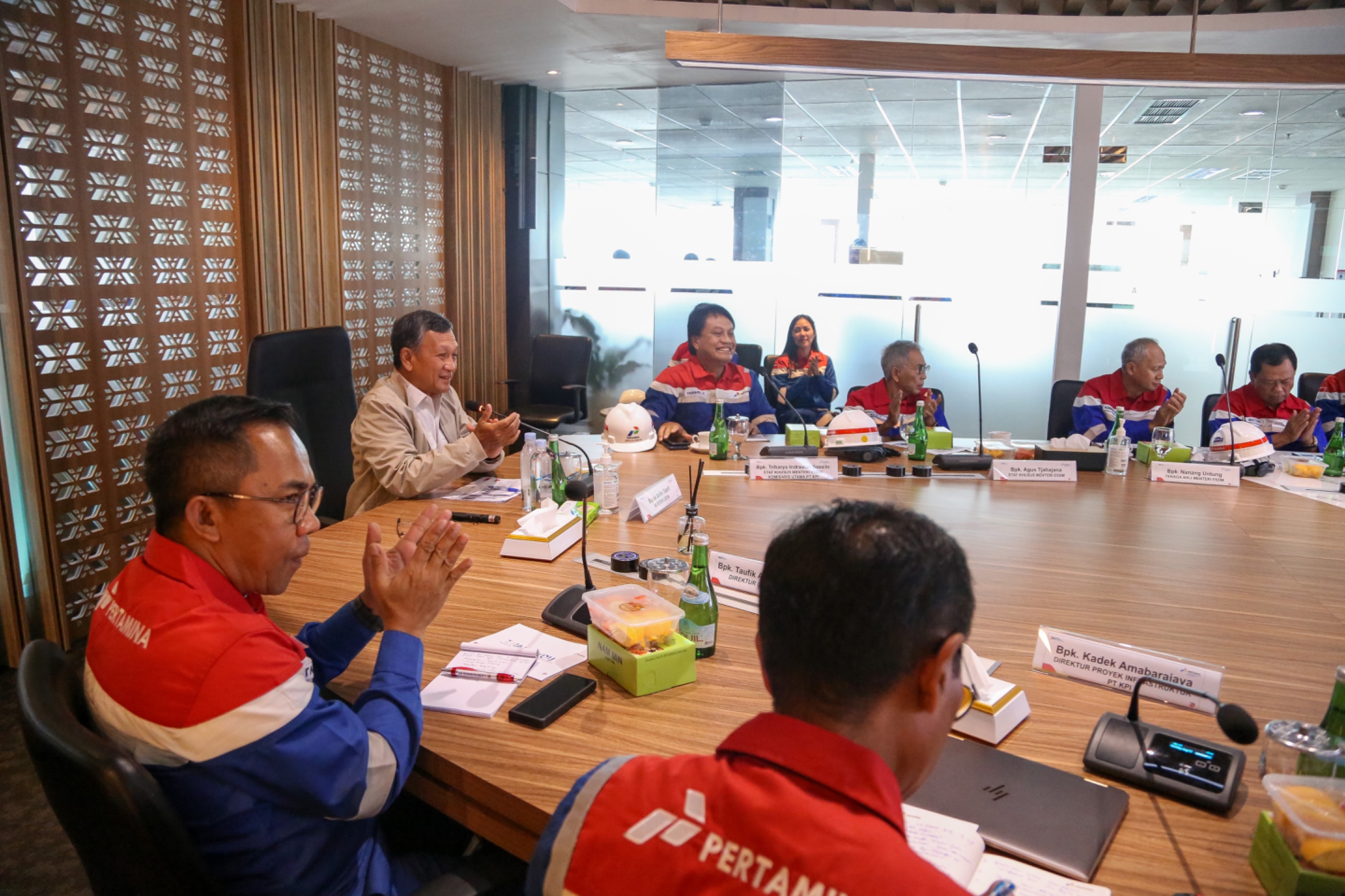 LIHAT LANGSUNG: Menteri Energi dan Sumber Daya Mineral Arifin Tasrif bersama manajemen PT KPI dan Pertamina mengecek progres pembangunan RDMP.