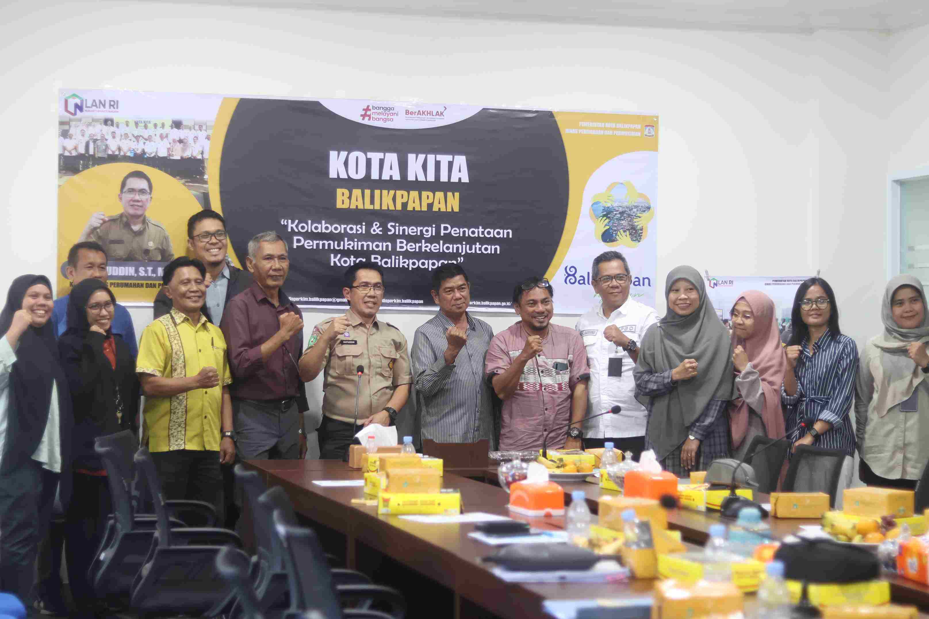 AMBIL PERAN: Rapat perdana pembahasan program Kota Kita inisiasi Disperkim melibatkan pentahelix, Rabu (14/8). (Foto: Anggi/KP)