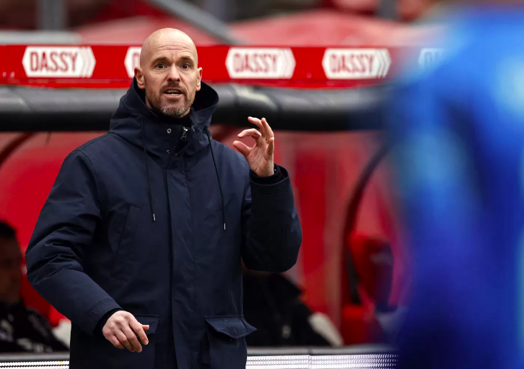 KESEMPATAN TERAKHIR: Erik ten Hag harus memperbaiki performanya dalam musim ketiga bersama MU. (Foto: AFP)