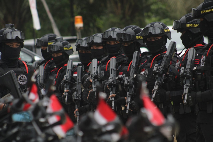 ANTISIPASI ANCAMAN: Pasukan Brimob II Korps Brimob Polri dikerahkan untuk bersiaga mengawal keamanan rangkaian acara HUT Kemerdekaan RI di IKN.