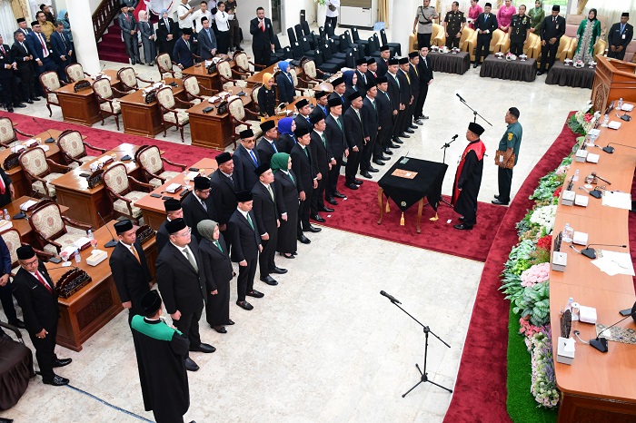 WAKIL RAKYAT: 29 Anggota DPRD Paser periode 2024-2029 diambil sumpah jabatannya, Senin (19/8).&nbsp;