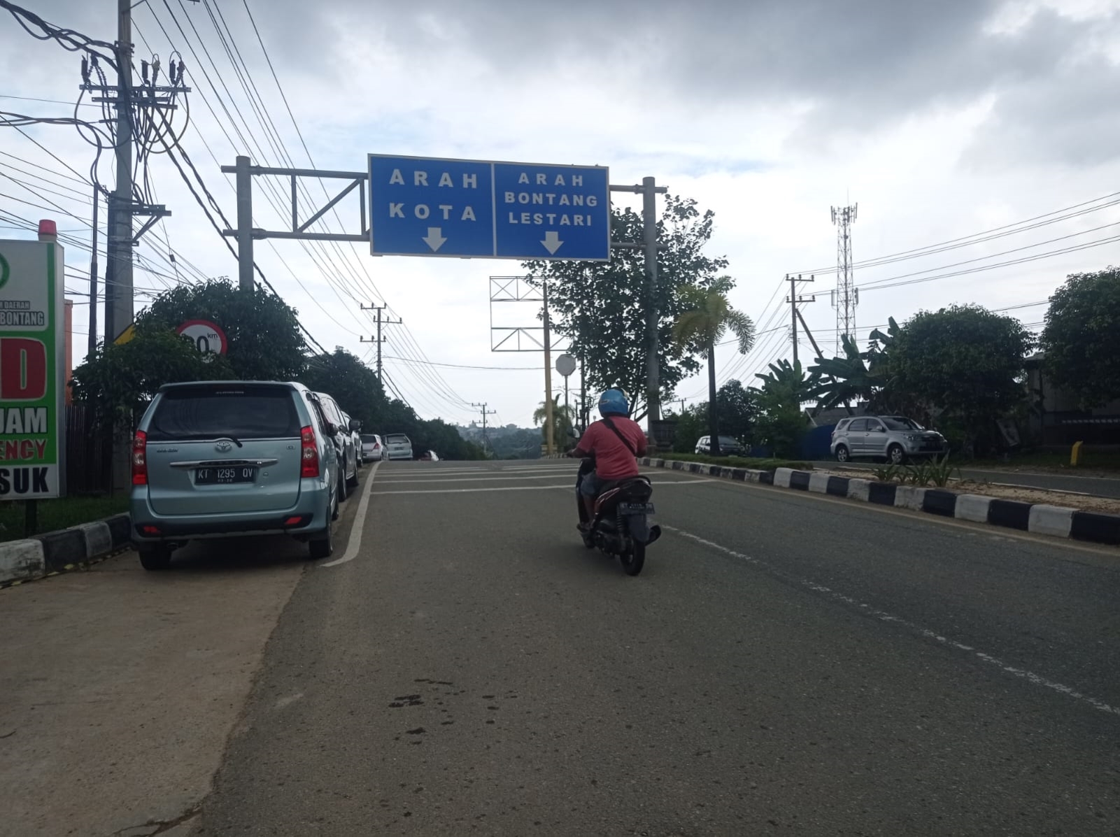 DINILAI AMAN: Skema rekayasa lalu lintas di simpang empat RSUD Taman Husada masih tetap menggunakan skema lama sembari menunggu kajian lebih dalam.