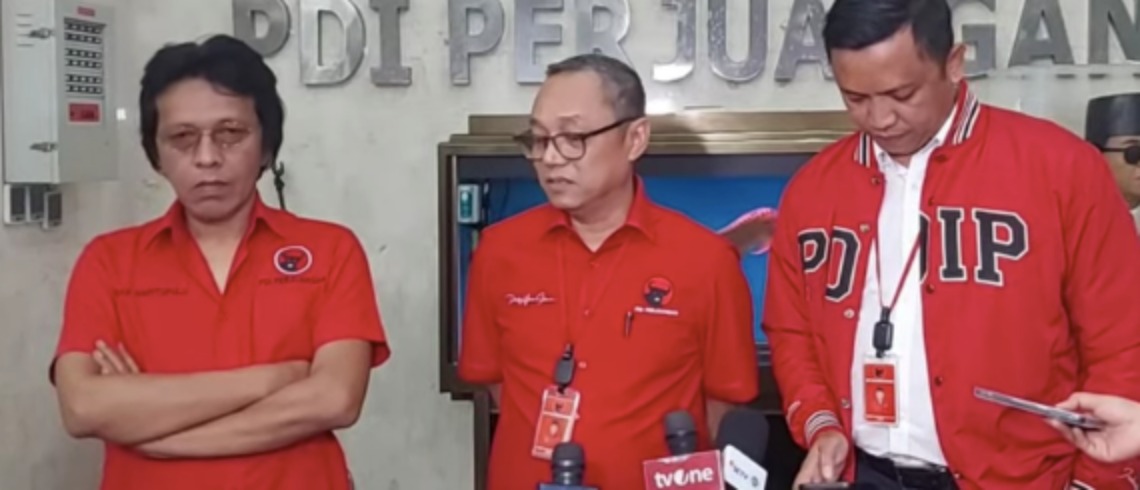 TANGGAPI PUTUSAN MK: Tiga elite PDIP saat konferensi pers usai rapat internal di Kantor DPP PDIP, Jakarta. (Ist)