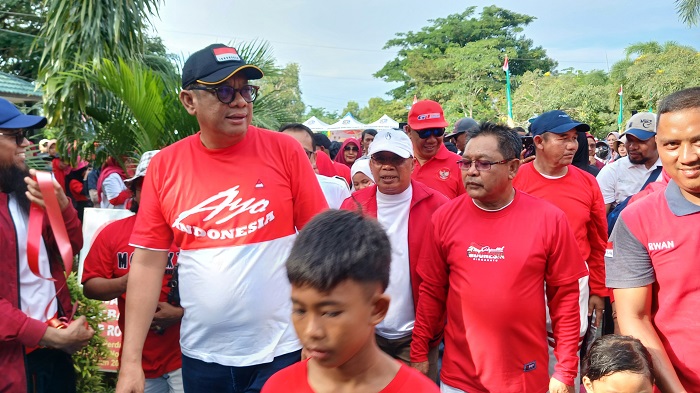 Wali Kota Bontang Basri Rase mengikuti rangkaian kegiatan dalam rangka perayaan HUT RI di Bontang Kuala.&nbsp;