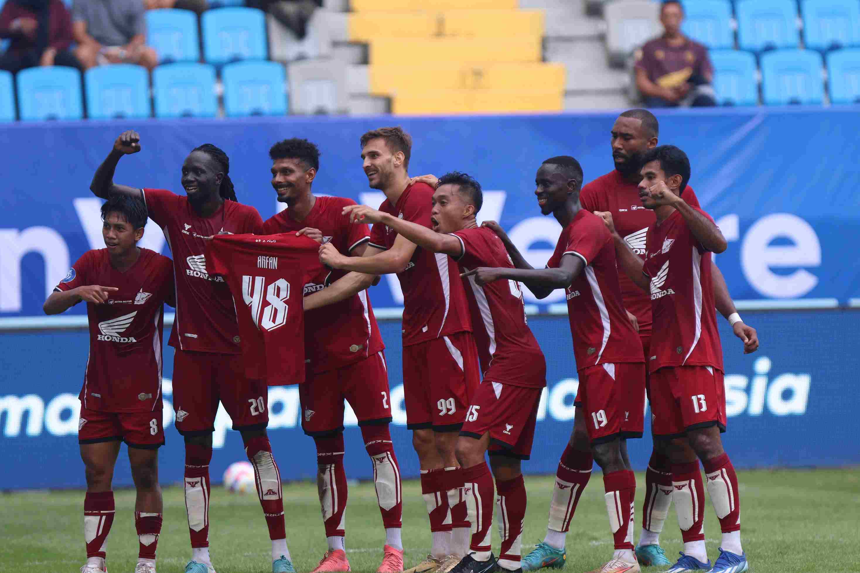 PERCAYA DIRI : Bertemu BG Pathum, skuad PSM Makassar merasa tertantang. (Foto: Anggi Praditha/KP)