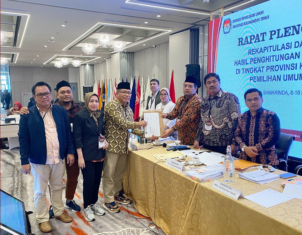 KANS NON PARLEMEN : Rapat pleno rekapitulasi dan penetapan hasil penghitungan suara tingkat provinsi Kaltim 2024  di Hotel Mercure Samarinda pada 8 hingga 10 Maret 2024 lalu. (FOTO: KPU BALIKPAPAN)