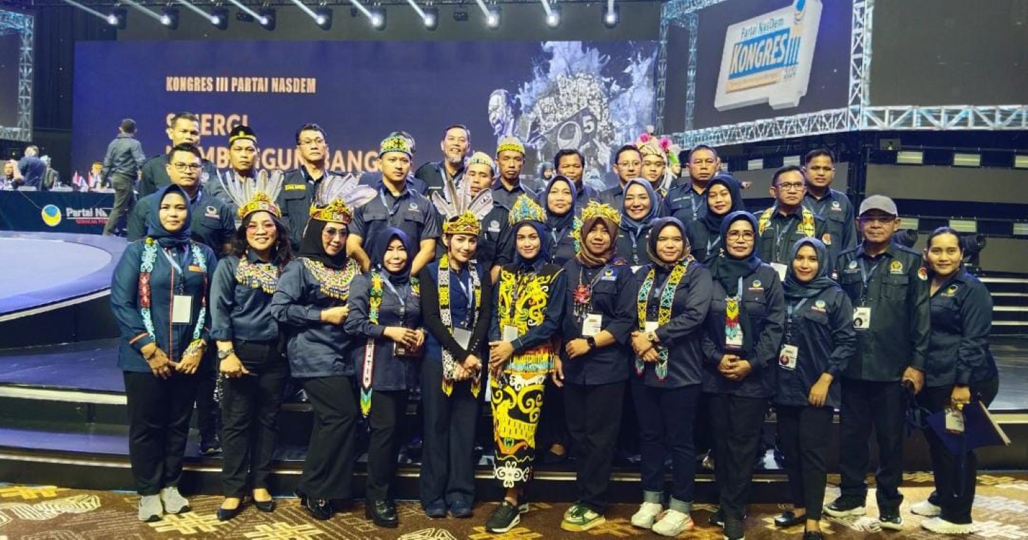 KEPUTUSAN: Jajaran Partai NasDem yang bertolak ke Jakarta mengikuti kongres di Jakarta.