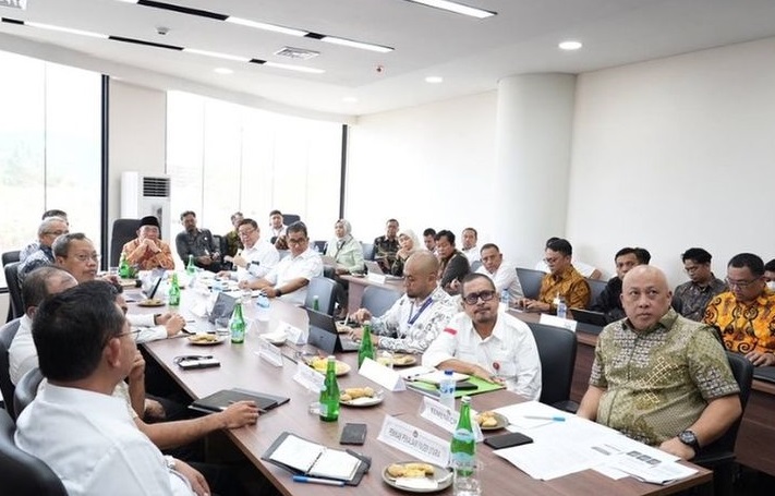 BAHAS PENYANGGA IKN: Menko PMK Muhadjir Effendy memimpin&nbsp; Rapat Koordinasi (Rakor) Peningkatan Sumber Daya Manusia (SDM) IKN di Kantor Kemenko 4, Rabu (28/8).&nbsp;