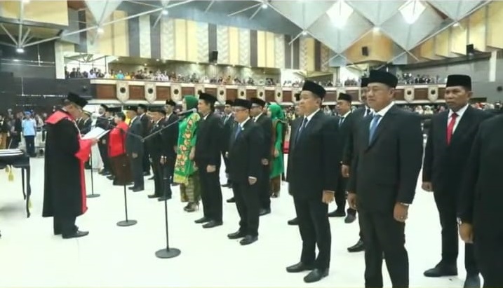 55 anggota dewan yang dilantik, 31 di antaranya adalah wajah baru, sementara 24 lainnya merupakan anggota lama.