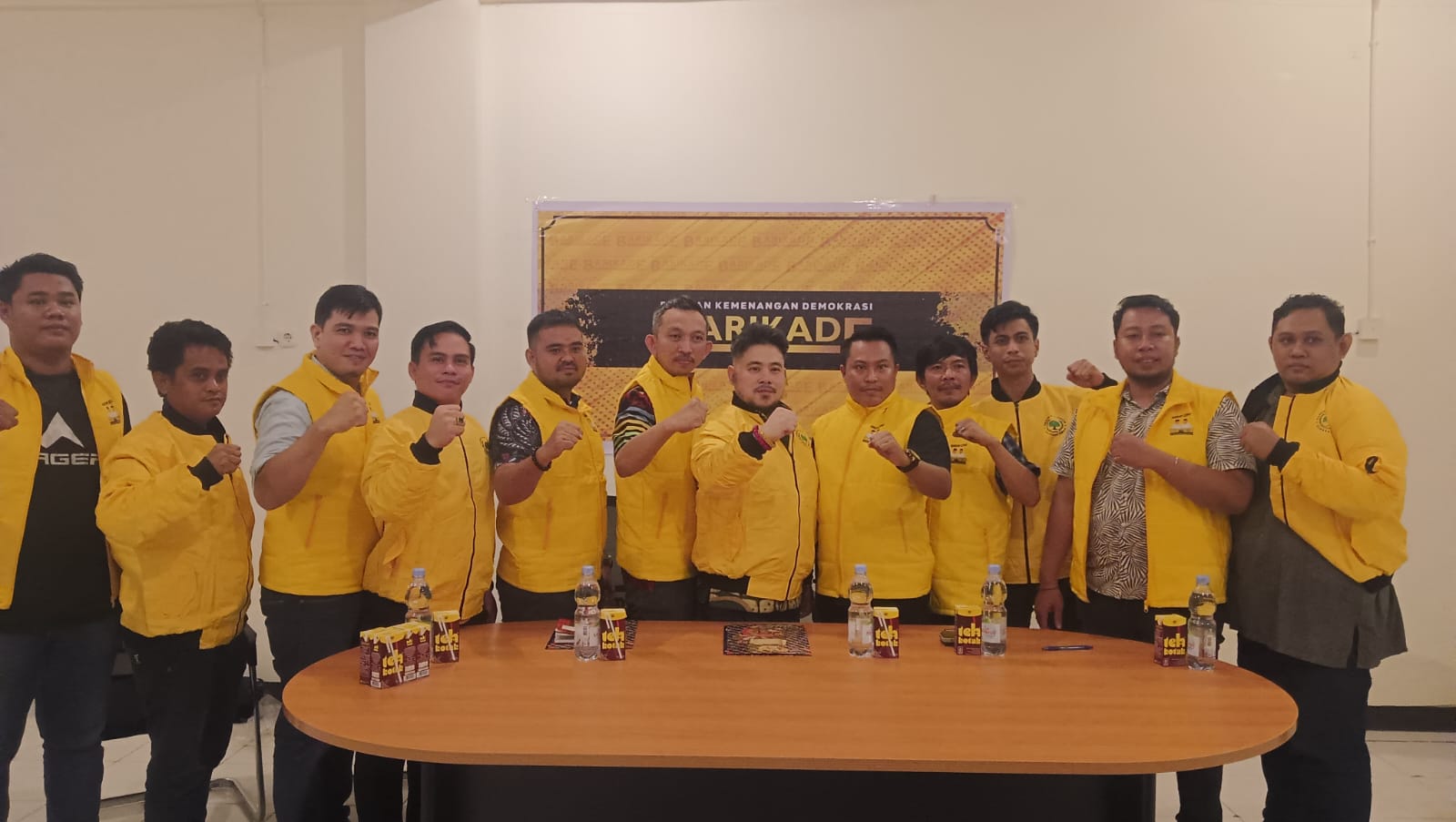 BERALIH: Barikade Kaltim yang semula mendukung Isran-Hadi kini beralih mendukung Rudy-Seno dengan alasan sudah tak lagi sejalan. (FOTO: IST)