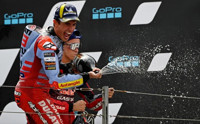 Marc Marquez berhasil meraih kemenangan pertamanya setelah lebih dari 1.000 hari di MotoGP Aragon, Minggu (1/9).