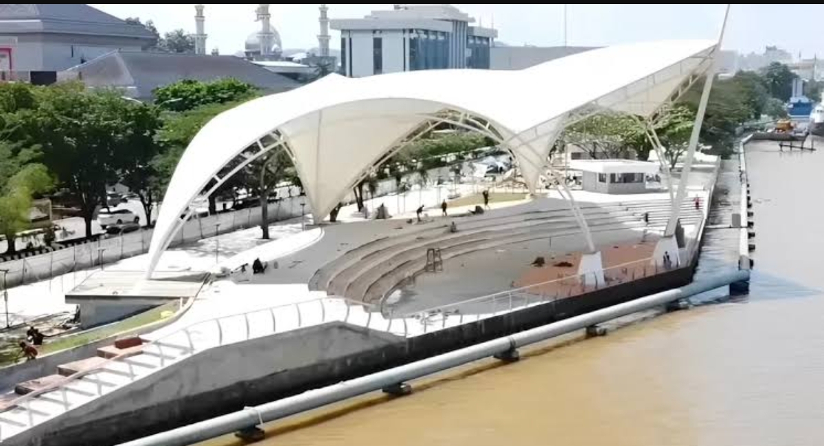 KEBUT PENGERJAAN: Bulan ini Teras Samarinda ditargetkan bisa dinikmati warga Samarinda.(FOTO: IST)