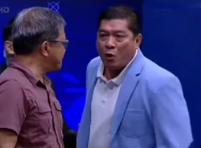Debat panas antara pengamat politik Rocky Gerung dan Ketua Umum Solidaritas Merah Putih (Solmet) Silfester Matutina di salah satu program televisi, Selasa (3/9).