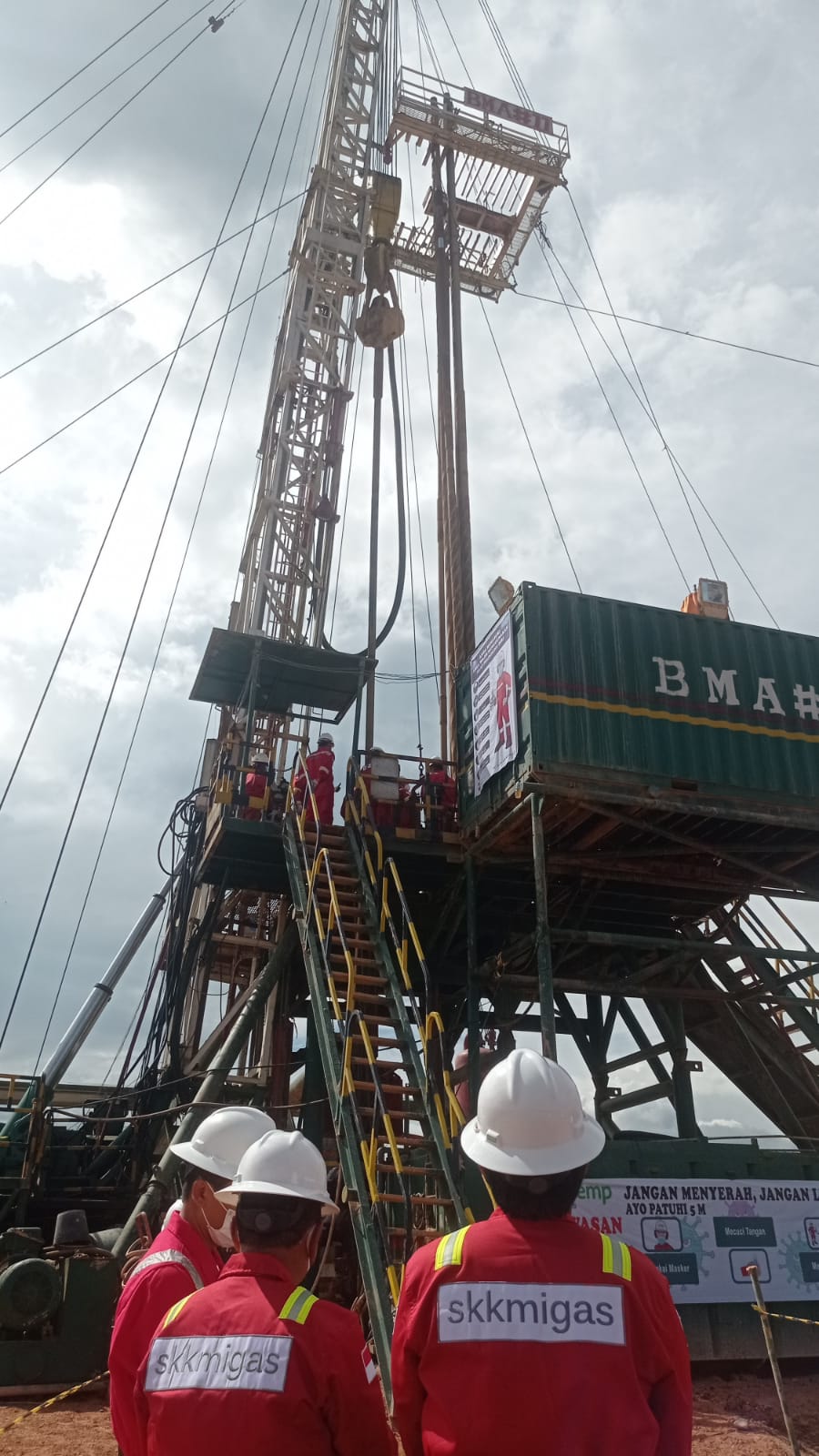 Industri hulu migas meraiah positif pada Agustus 2024, dengan berhasil melakukan 107 sumur pengeboran.