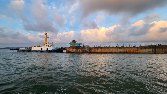 Aktivitas di Pelabuhan Semayang Balikpapan mencatat lonjakan pada Juli 2024, dengan peningkatan signifikan dalam jumlah bongkar muat barang dan kunjungan kapal domestik