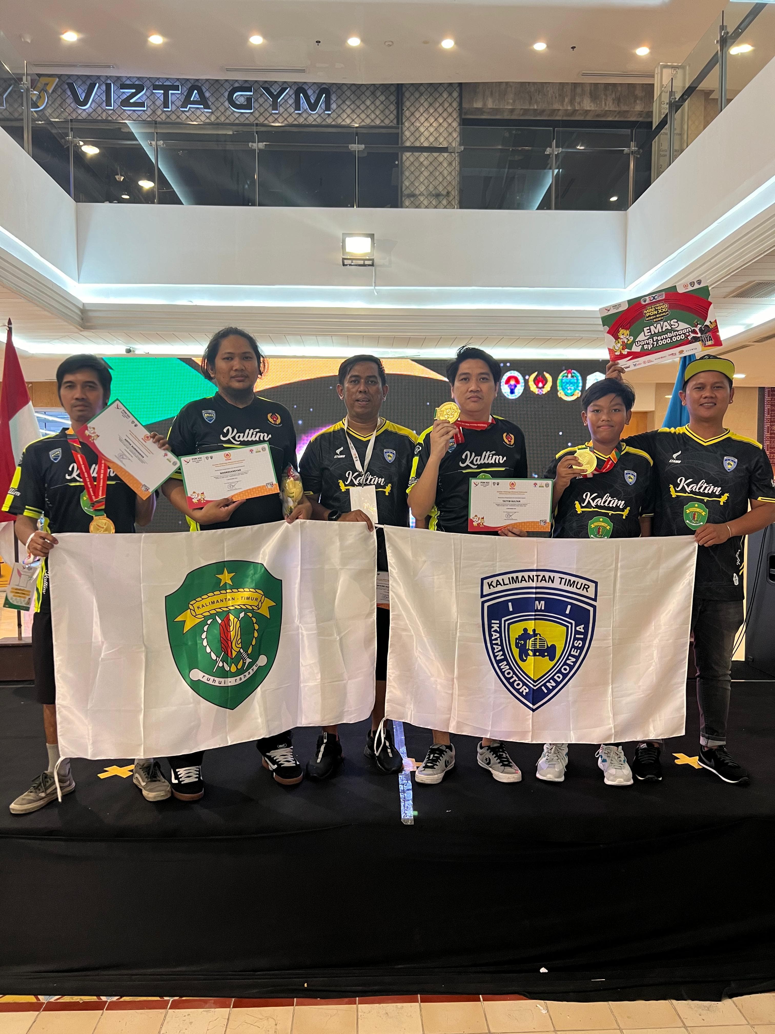 MEMBANGGAKAN: Tim Mini 4WD Kaltim meraih medali emas di Eksibisi PON XXI Aceh-Sumut 2024.(FOTO: IST)