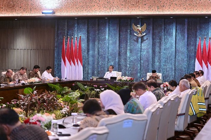 Presiden Joko Widodo pimpin Sidang Kabinet Paripurna terakhir yang digelar di Istana Garuda, Jumat (13/9/2024).