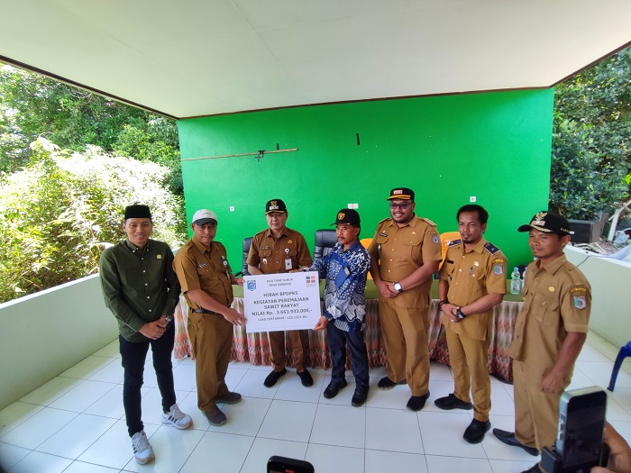 DANA SAWIT: Para petani kelapa sawit di Kabupaten Paser mendapatkan dampak dari sawit berupa dana bagi hasil sawit yang dikembalikan untuk mereka.