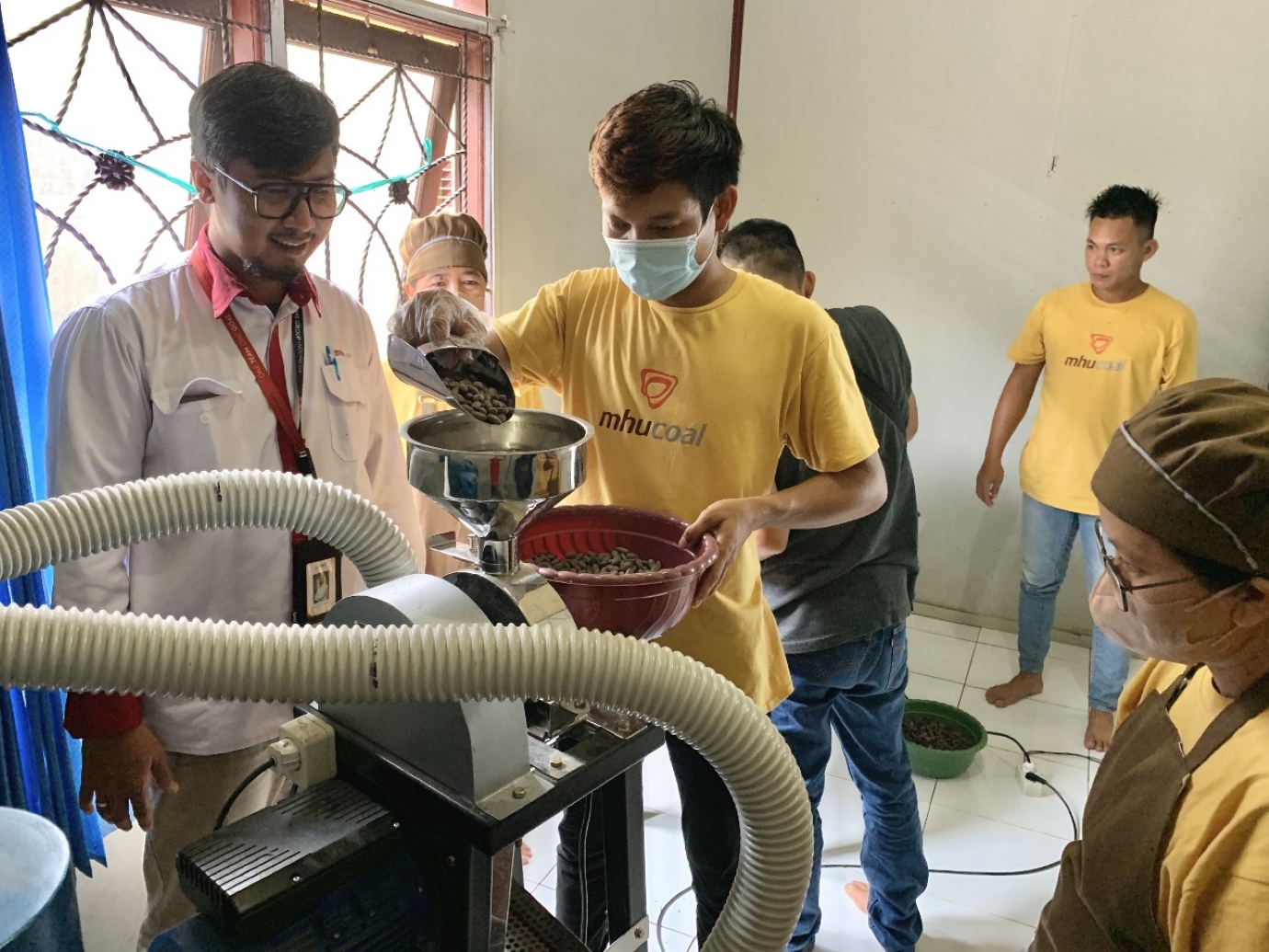 BANGUN BRANDING: Potensi kakao yang besar, sayang jika tak dimaksimalkan. Pemberdayaan dilakukan untuk kemandirian Desa Lung Anai.