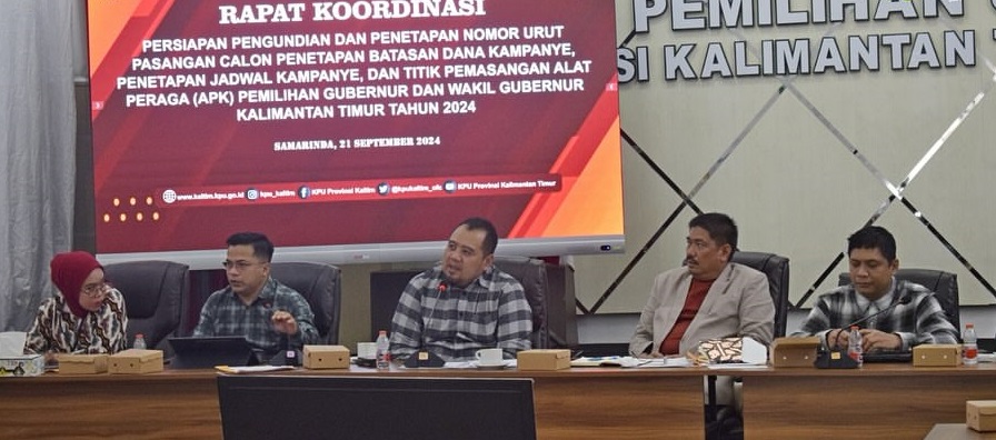 PERSIAPAN: KPU Kaltim saat melaksanakan rakor persiapan pengundian dan penetapan nomor urut paslon peserta Pilgub Kaltim. (Foto: Ist)