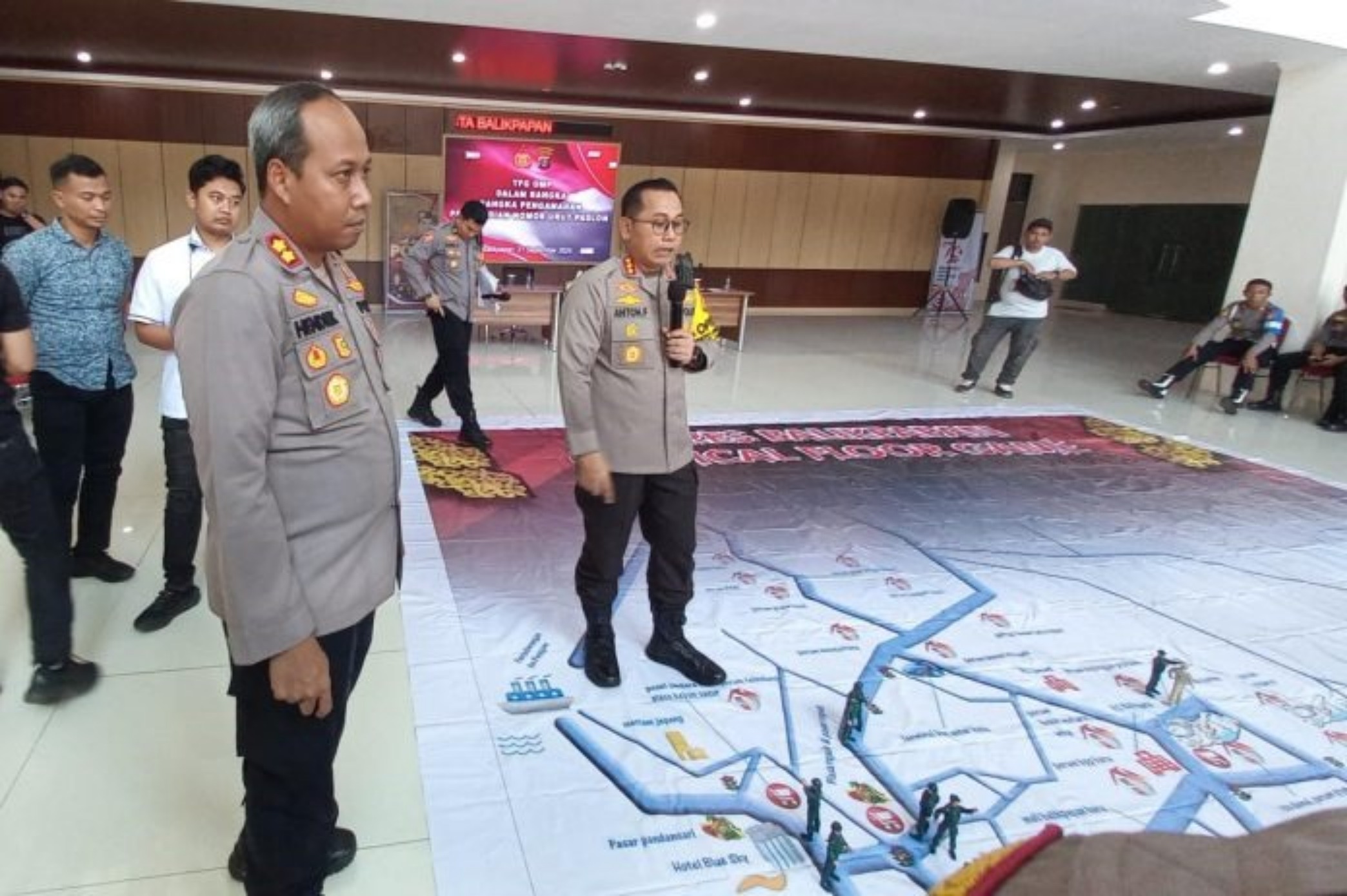 TFG: Polresta Balikpapan gelar Tactical Floor Game (TFG) persiapan rangkaian pengamanan pilkada di Balikpapan. (foto:ist)