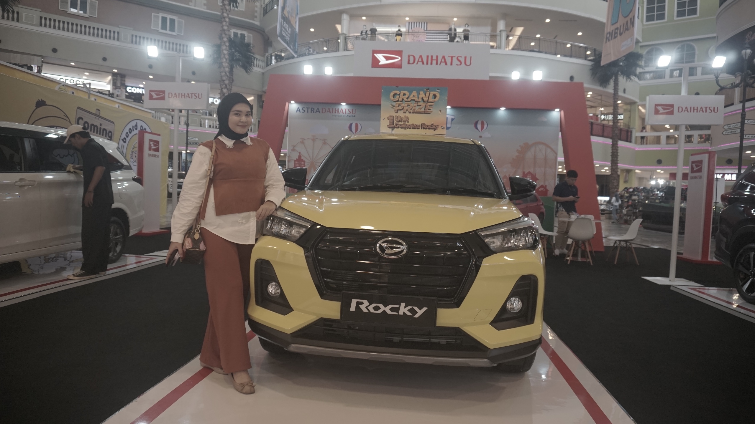 GELARAN: Astra Daihatsu Balikpapan adakan Daihatsu End Year Festival (DAIFEST) 2024 di atrium Mal e-Walk Balikpapan.
