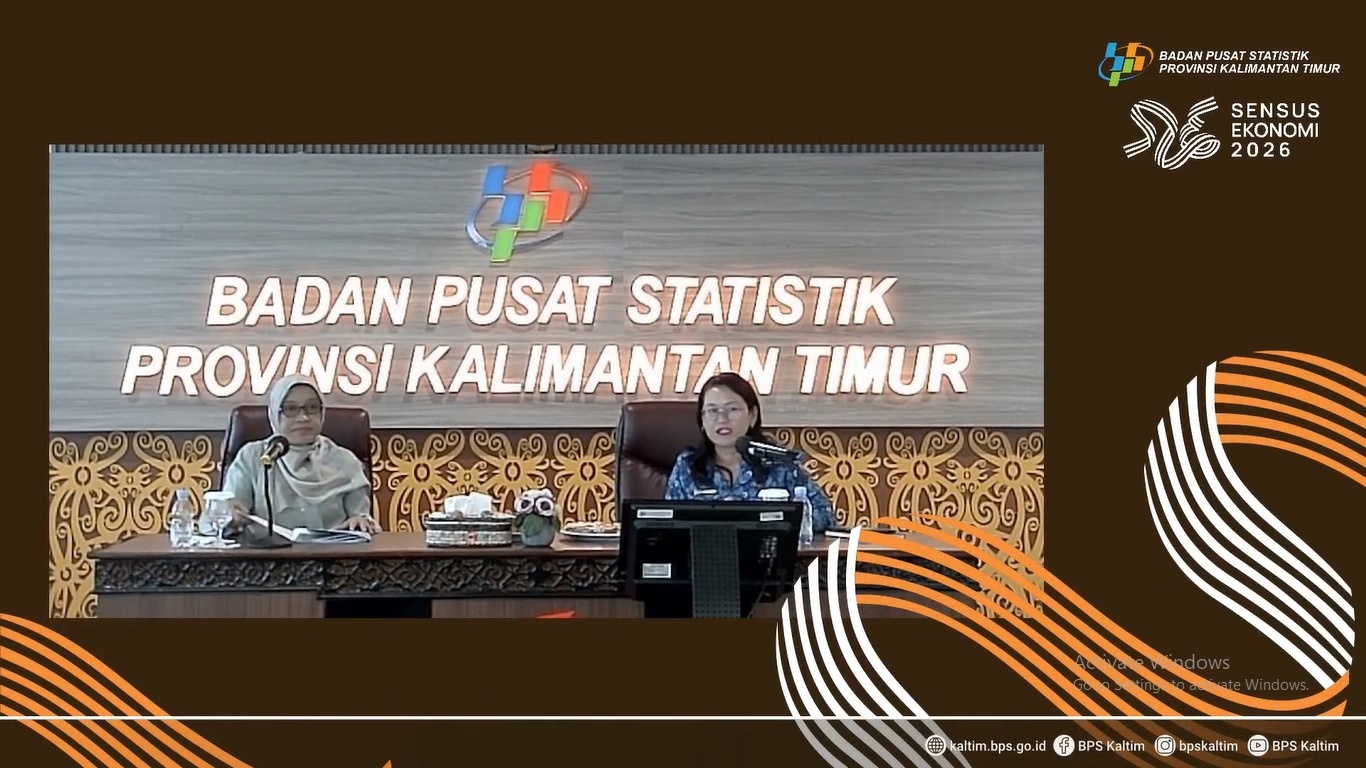 TERTINGGI KEDUA SETELAH BALI : Kepala BPS Kaltim Yusniar Juliana bersama Sekprov Kaltim Sri Wahyuni menyampaikan tingkat hunian hotel Kaltim tertinggi kedua di Indonesia.