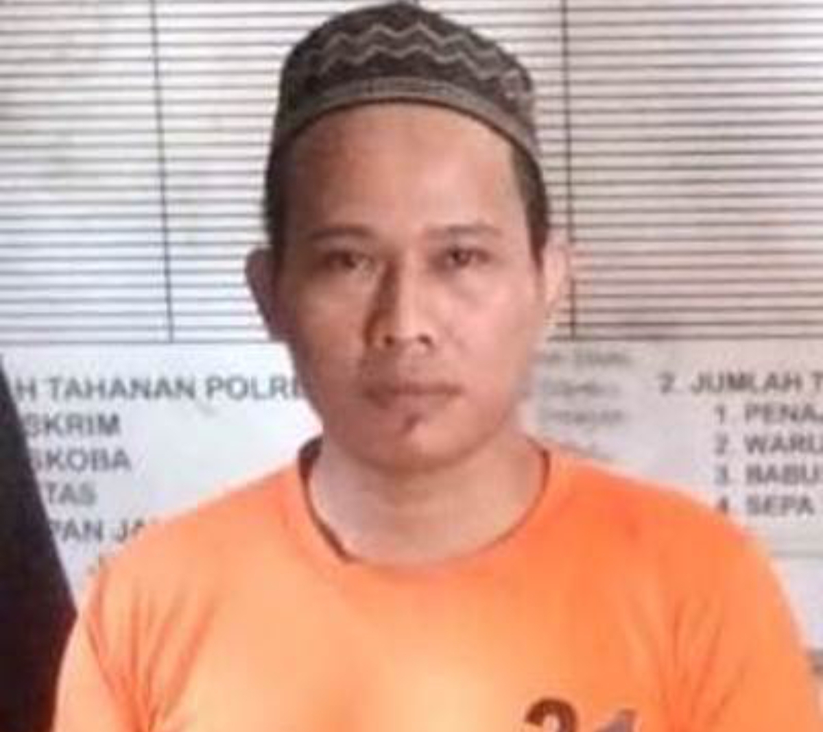 UNGKAP: Kapolres PPU, AKBP Supriyanto, mengundang wartawan untuk kronologi kaburnya tujuh tahanan. Sg, satu tahanan yang hingga kini masih dalam pengejaran. (FOTO: IST)