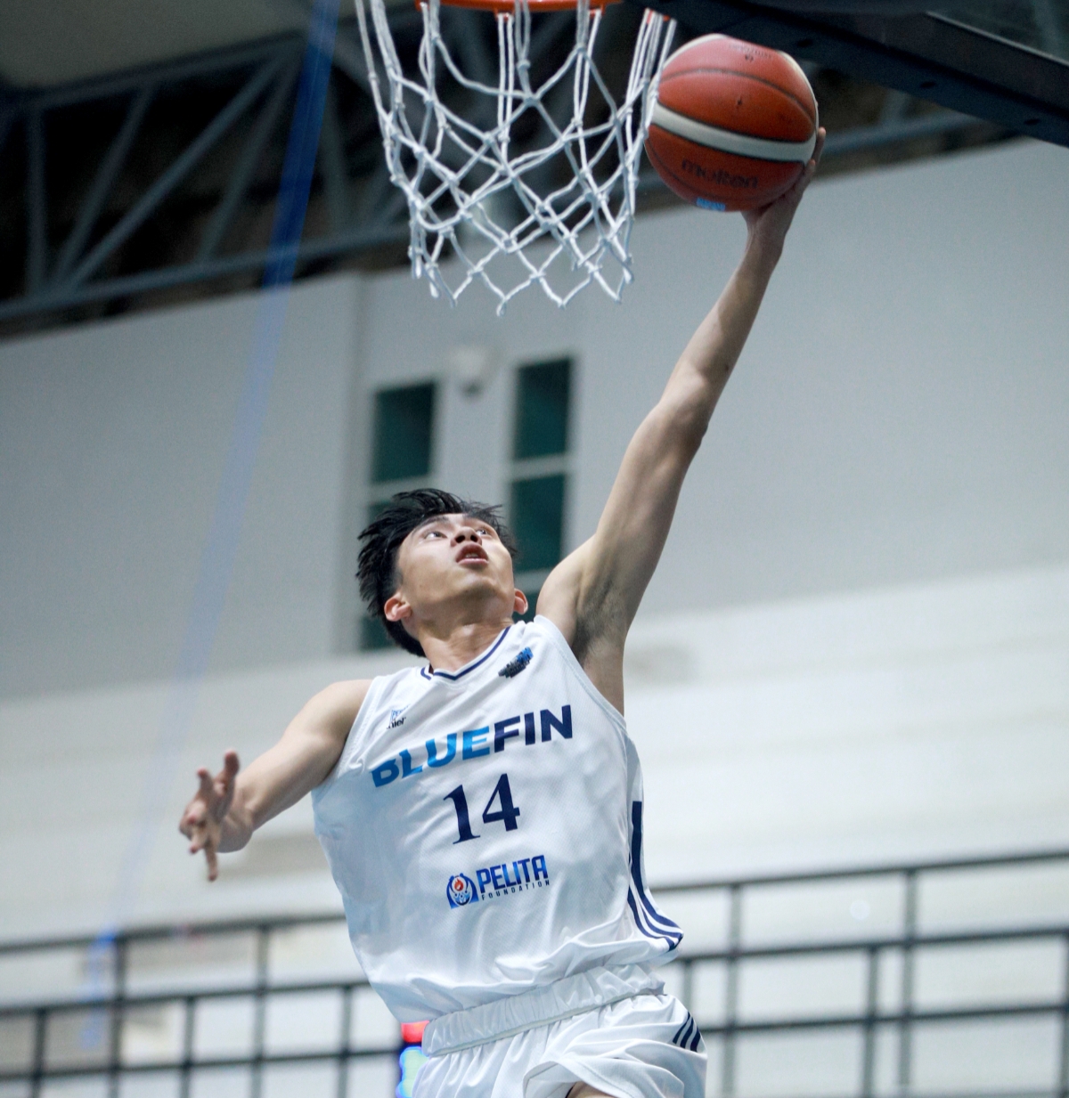 MELENGGANG MULUS: Bluefin Samarinda memastikan langkah ke semifinal setelah mengalahkan Bhayangkara dengan skor 43-90. (FOTO: DONI ADITYA HARYONO)